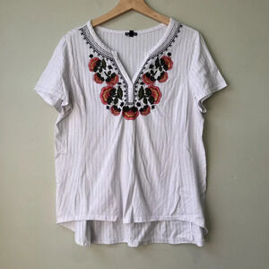 Hannah Womens Embroidered V-Neck White Top‎ With Floral Details Size XL